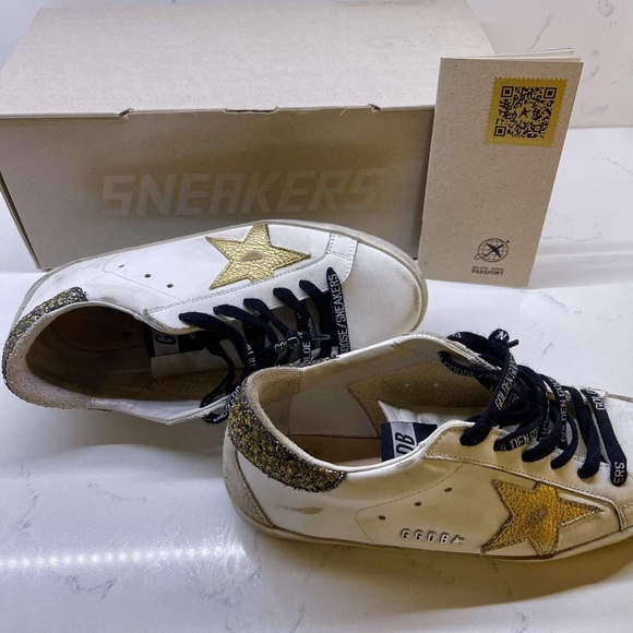 Authentic golden goose shoes. - Picture 2 of 3